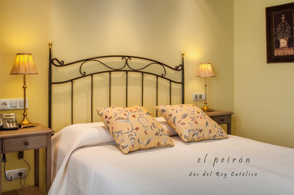 El Peiron Hotel Sos del Rey Catolico Luaran gambar