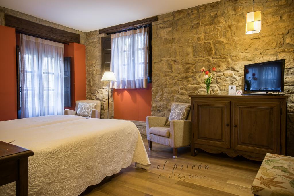 El Peiron Hotel Sos del Rey Catolico Luaran gambar
