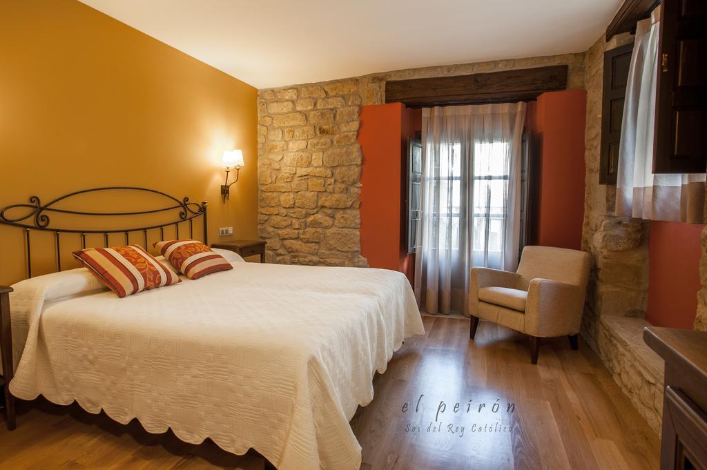 El Peiron Hotel Sos del Rey Catolico Luaran gambar