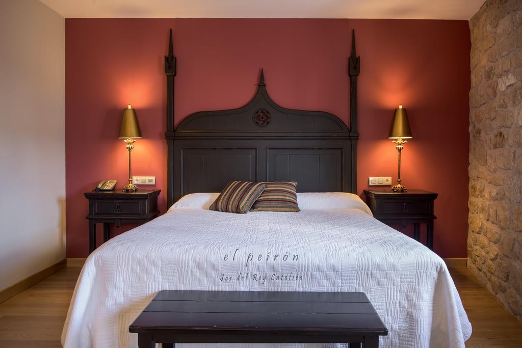 El Peiron Hotel Sos del Rey Catolico Luaran gambar