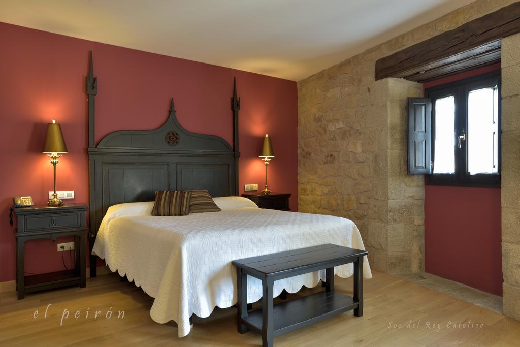 El Peiron Hotel Sos del Rey Catolico Luaran gambar