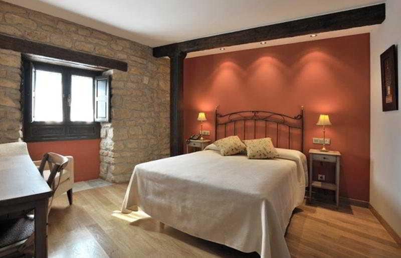 El Peiron Hotel Sos del Rey Catolico Luaran gambar