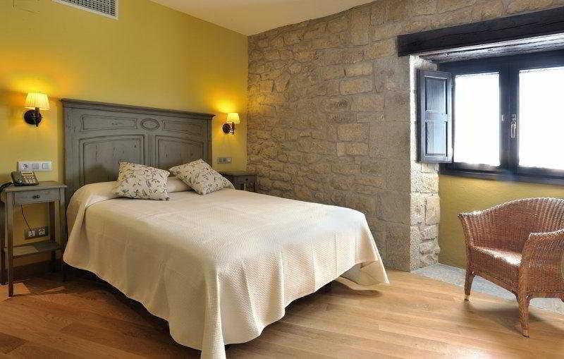 El Peiron Hotel Sos del Rey Catolico Luaran gambar