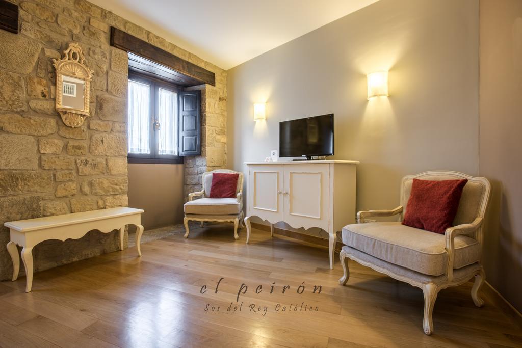 El Peiron Hotel Sos del Rey Catolico Luaran gambar