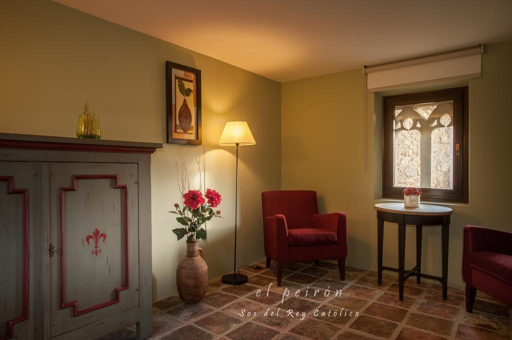 El Peiron Hotel Sos del Rey Catolico Luaran gambar