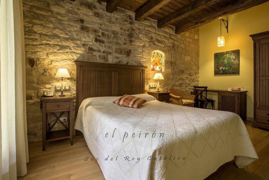 El Peiron Hotel Sos del Rey Catolico Luaran gambar