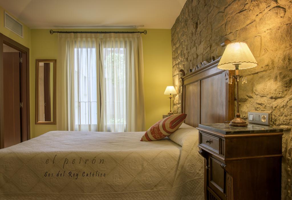 El Peiron Hotel Sos del Rey Catolico Luaran gambar