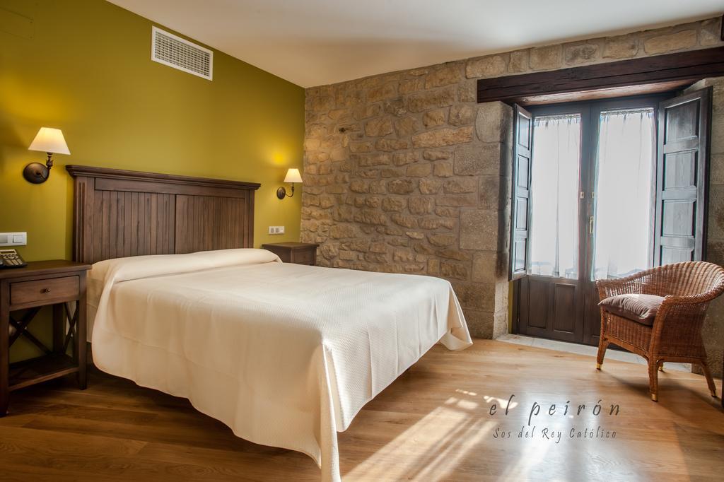 El Peiron Hotel Sos del Rey Catolico Luaran gambar