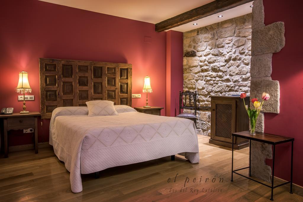 El Peiron Hotel Sos del Rey Catolico Luaran gambar