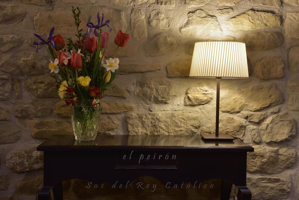 El Peiron Hotel Sos del Rey Catolico Luaran gambar
